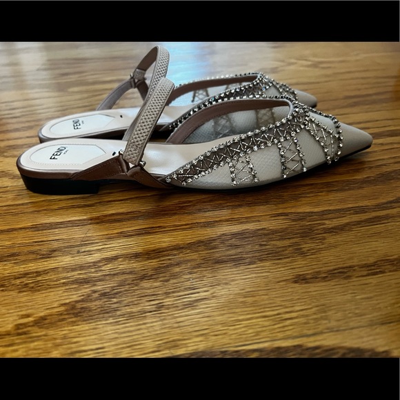 😊SOLD😊 Fendi Colibri Crystal Embellished mule in 37 - Picture 5 of 9